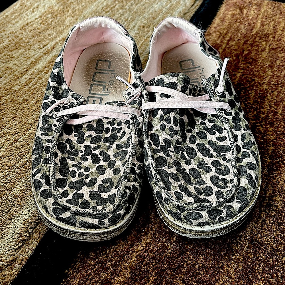 Pink Cheetah hey dudes